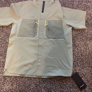 BRABD BEW LULULEMON WATER REPELLENT HIKING SHIRT